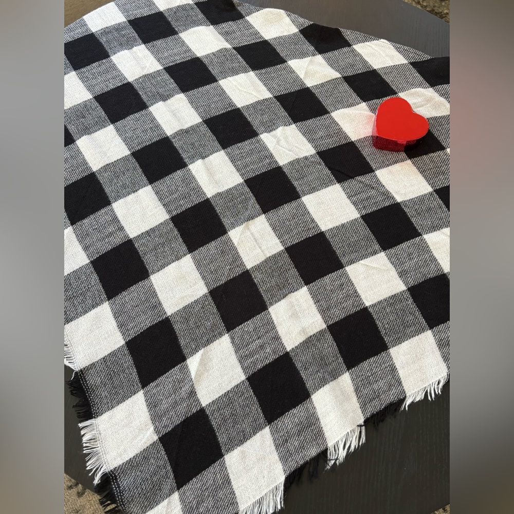 Plaid Buffalo Check Wrap Scarf Black and White - Soft like Cashmere - Picture 3 of 7
